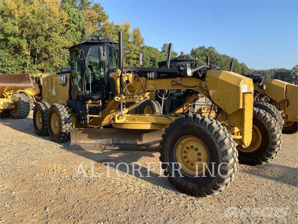 CAT 140 Grejdry
