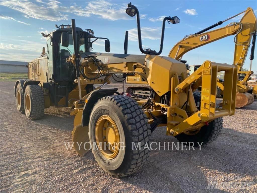CAT 140 AWD Grejdry