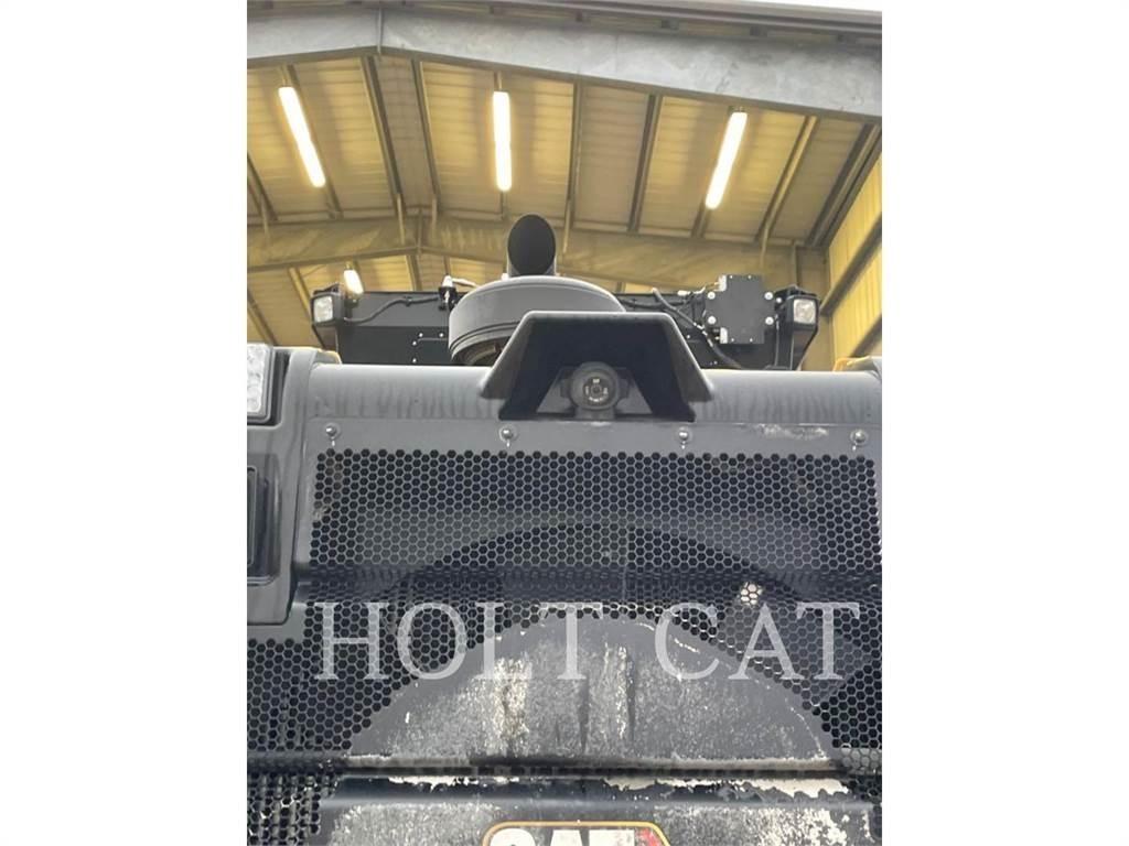 CAT 140 AWD Grejdry