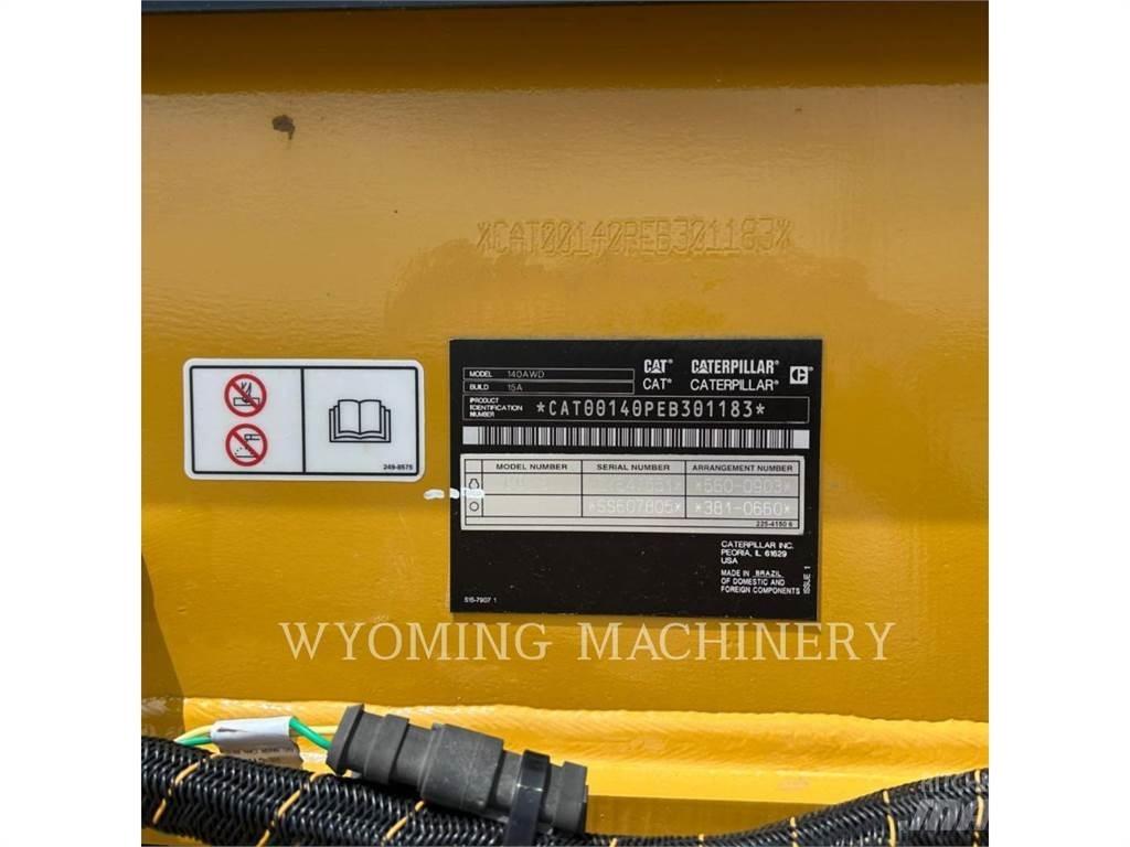 CAT 140 AWD Grejdry