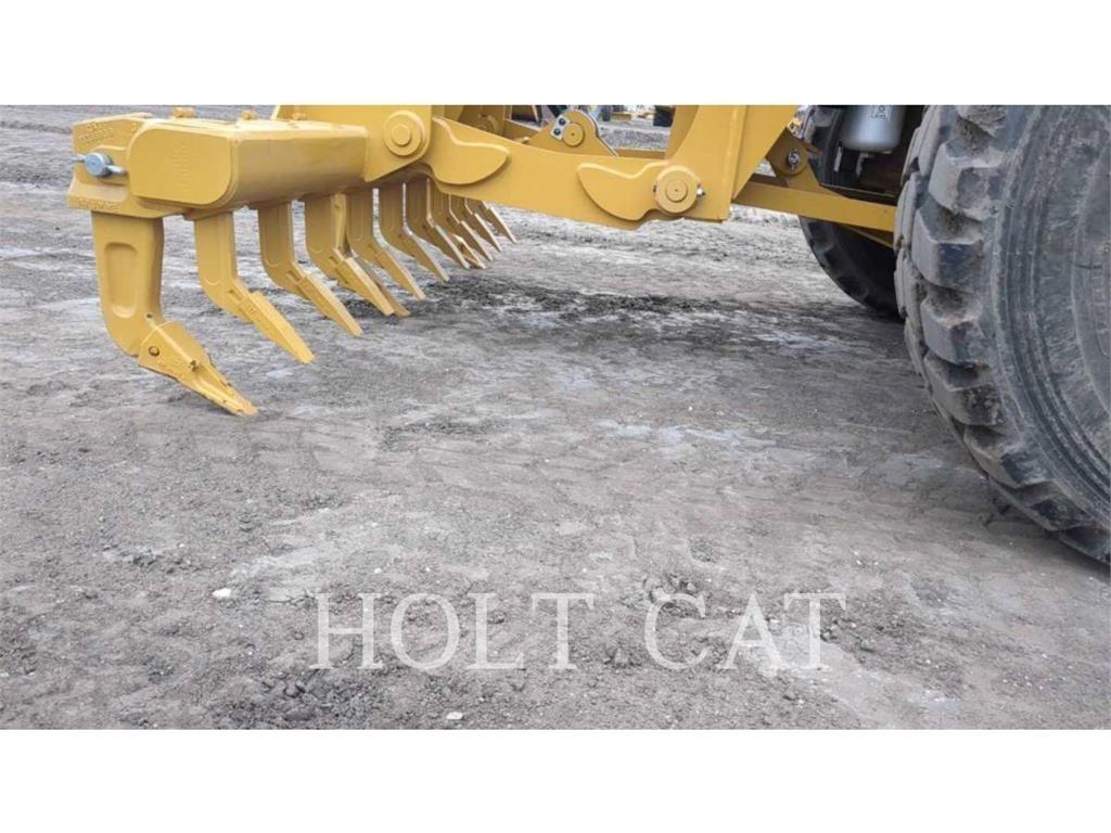 CAT 140 AWD Grejdry