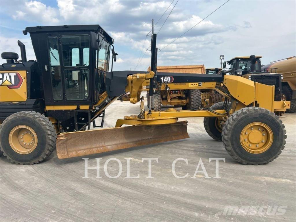 CAT 140 AWD Grejdry