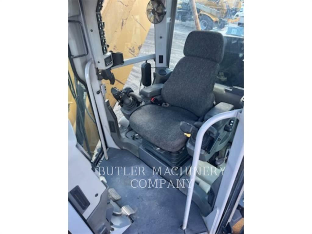 CAT 140 M2 Grejdry