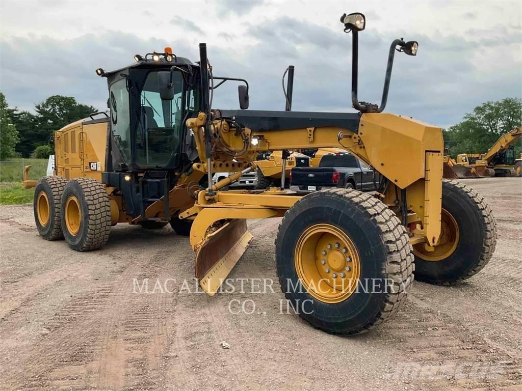 CAT 140 M2 Grejdry