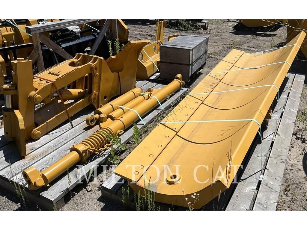 CAT 140 MASTLESS WING Sněhové frézy