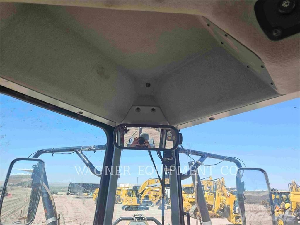 CAT 140M Grejdry
