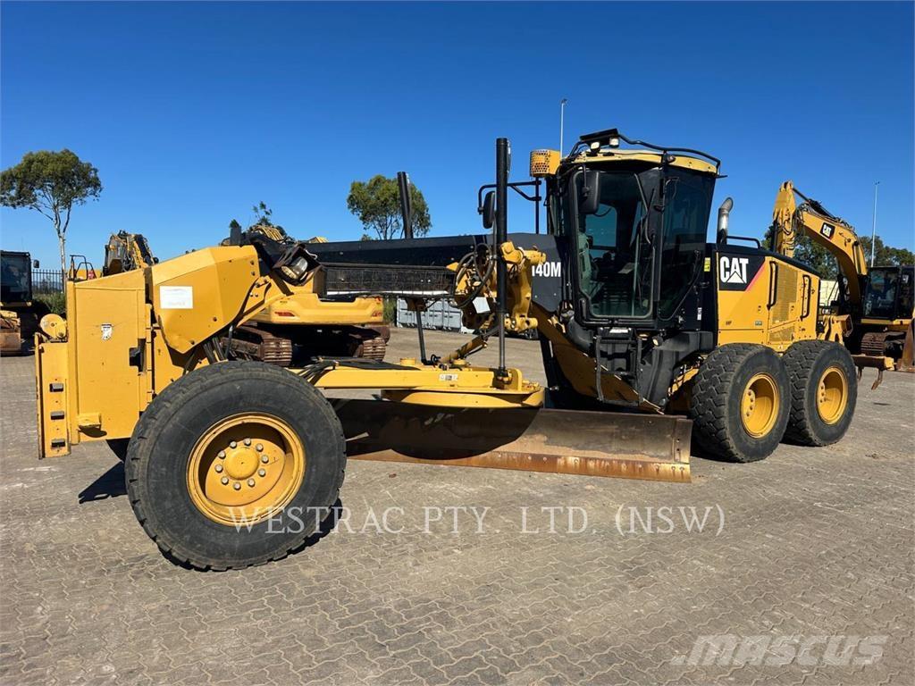 CAT 140M Grejdry