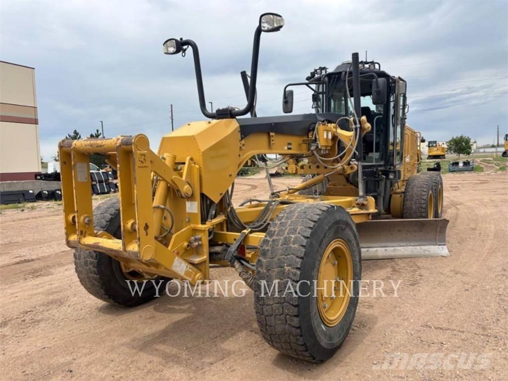 CAT 140M 2 Grejdry