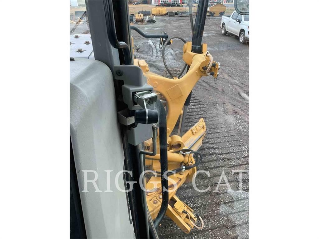 CAT 140M LC17 Grejdry