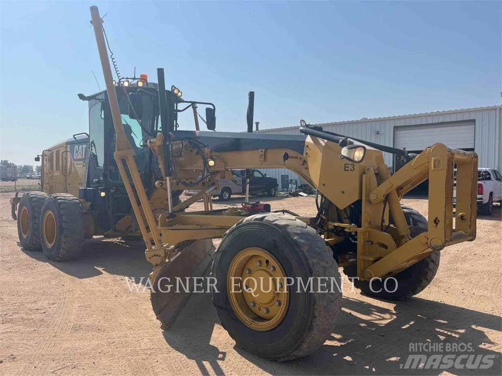 CAT 140M2 AWD Grejdry