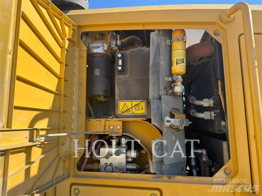 CAT 140M2 AWD Grejdry