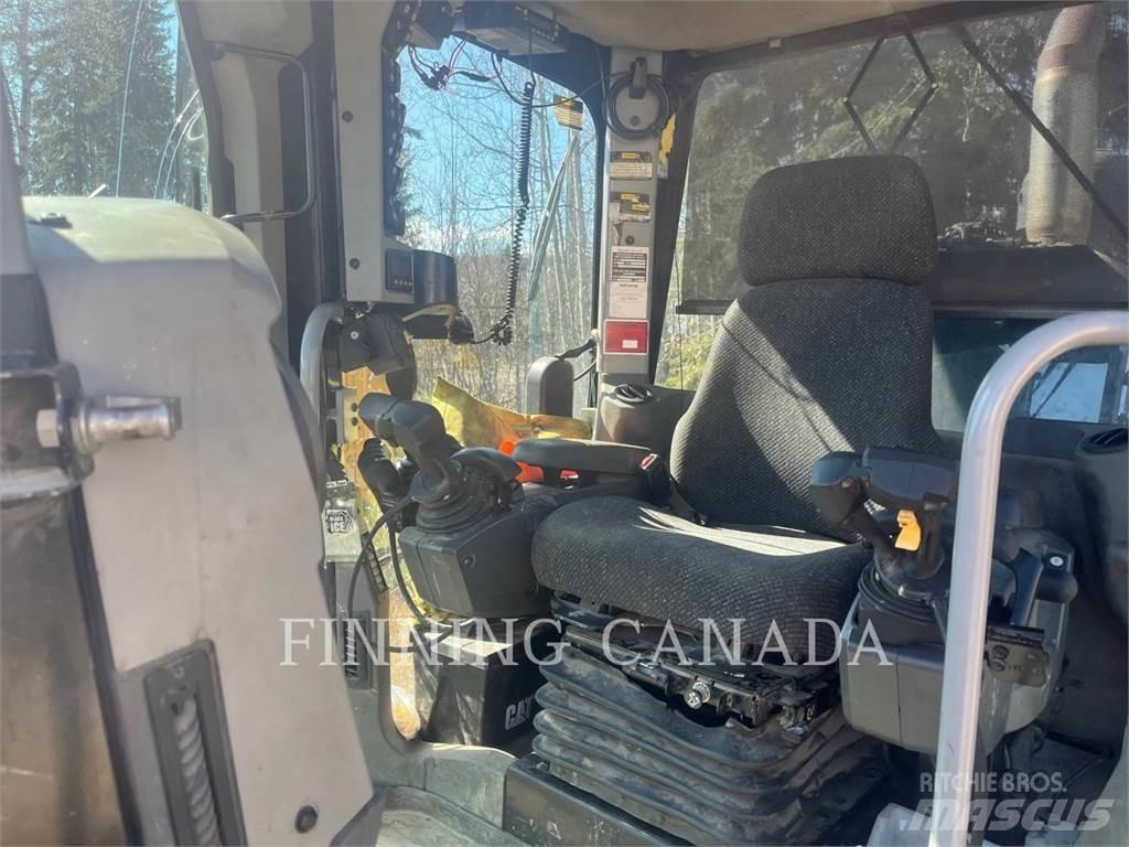 CAT 140M2 AWD Grejdry
