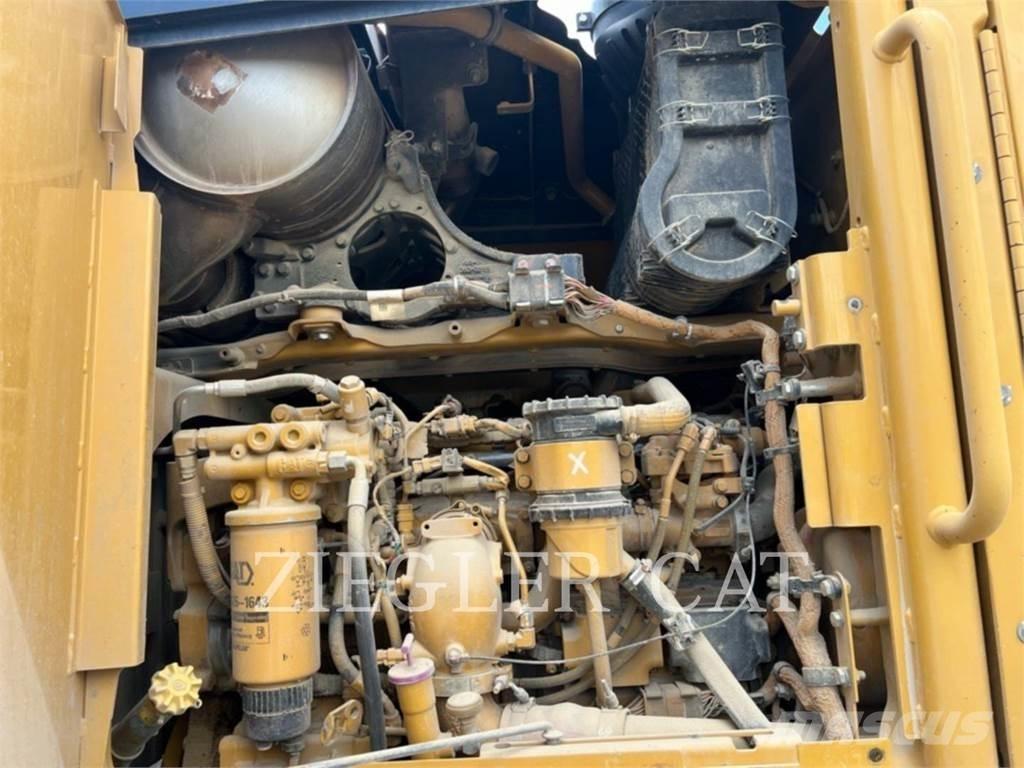 CAT 140M2AWD Grejdry
