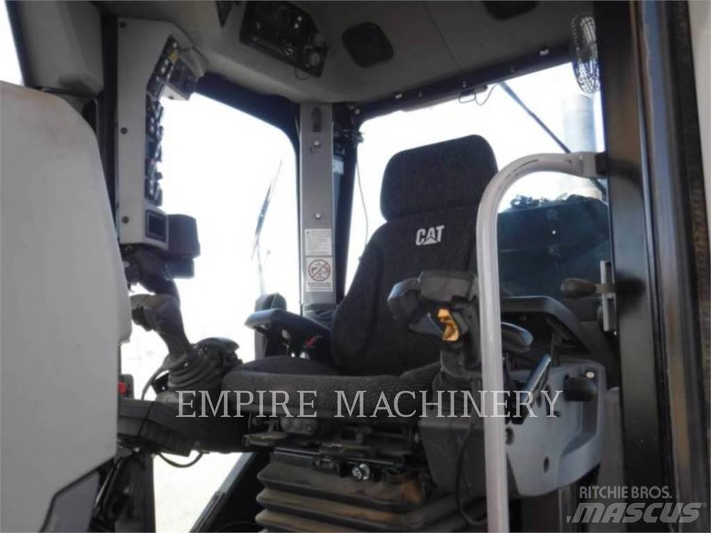CAT 140M3 AWD Grejdry