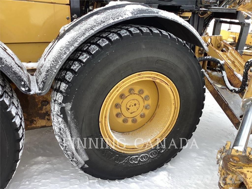 CAT 140M3 AWD Grejdry