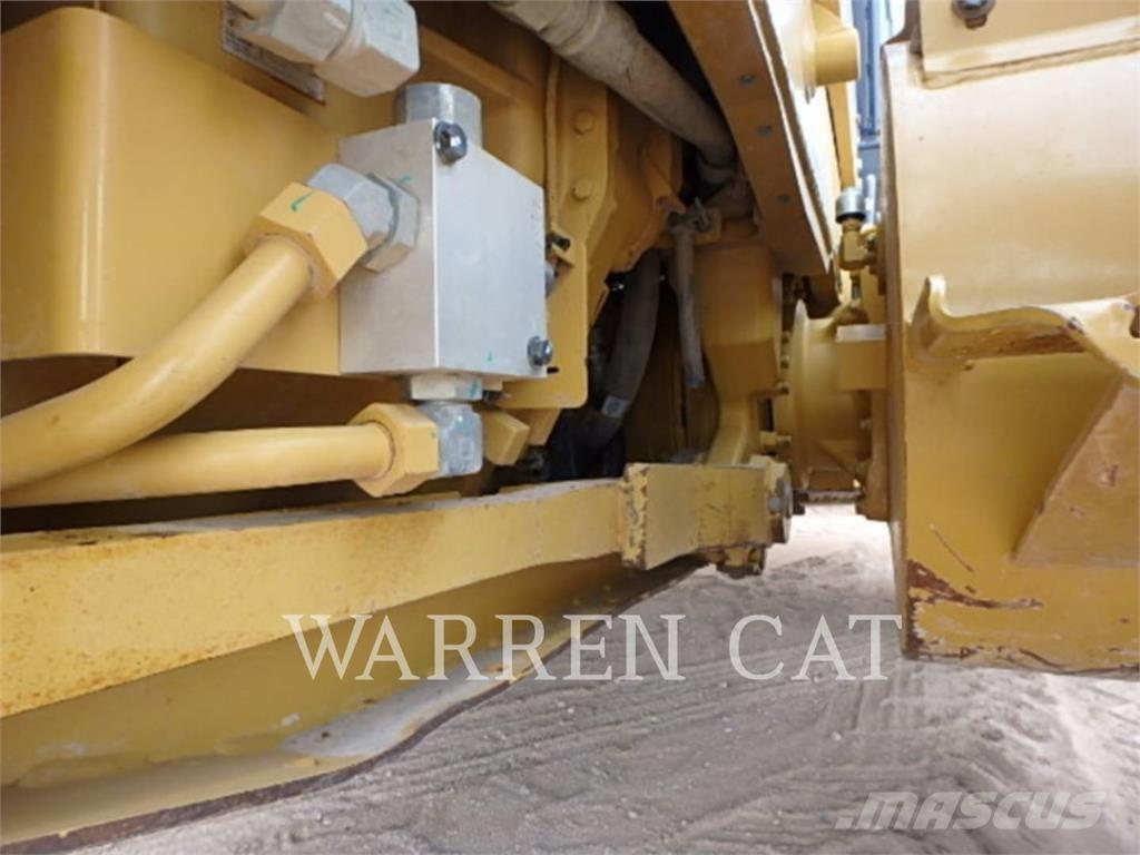 CAT 140M3 AWD Grejdry