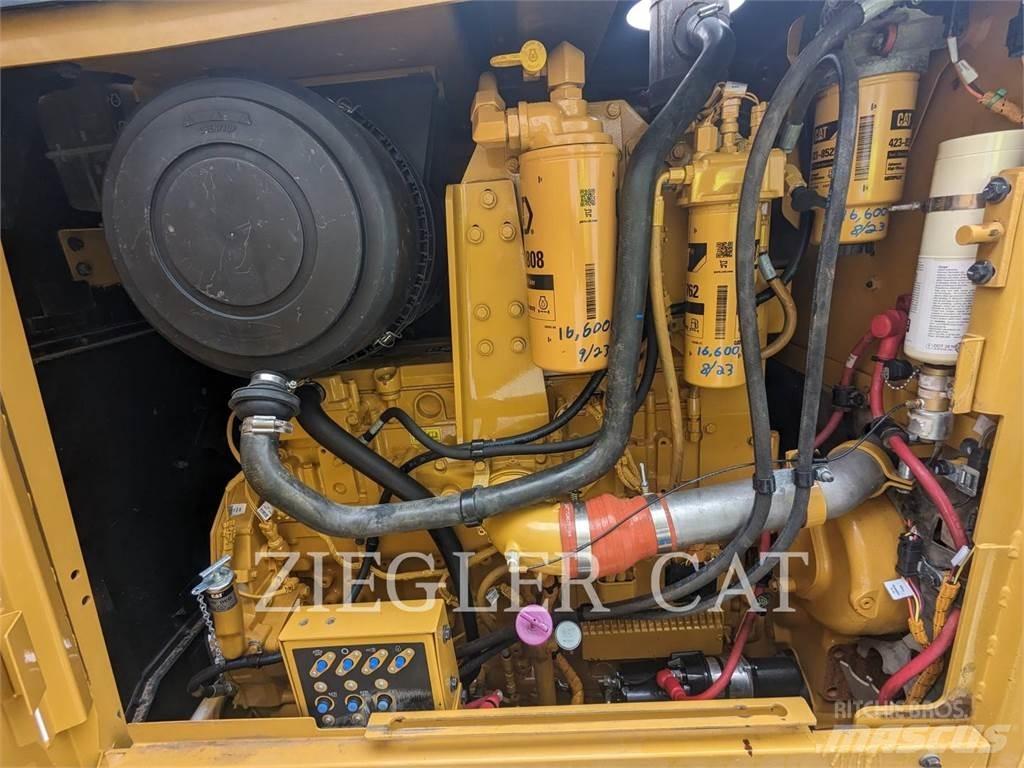 CAT 14M Grejdry