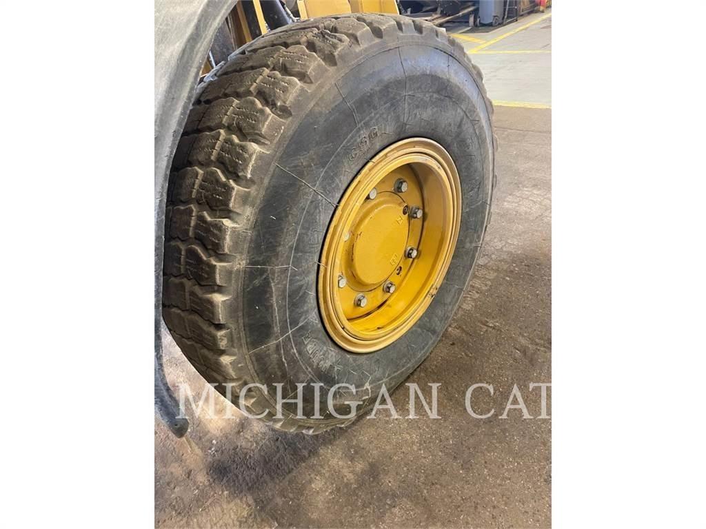 CAT 150 AWD Grejdry