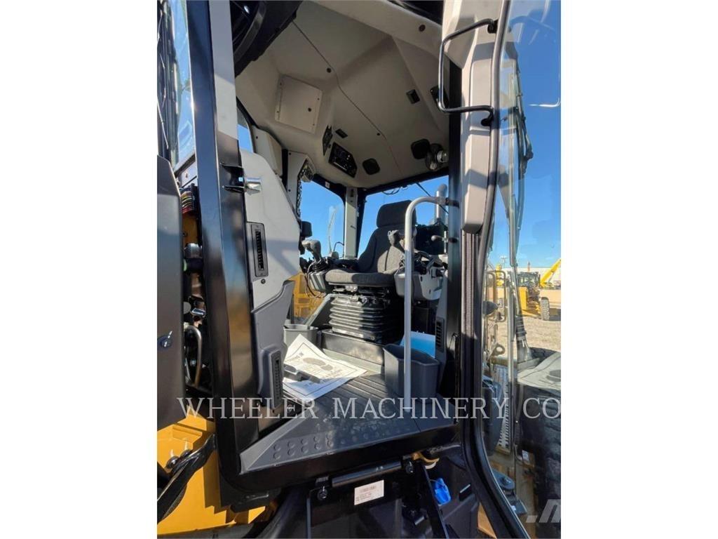 CAT 150 AWD Grejdry