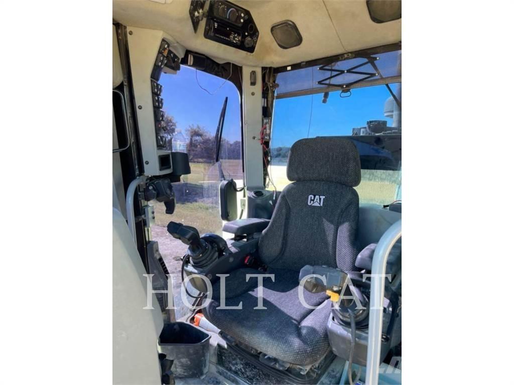 CAT 150AWD JOY Grejdry