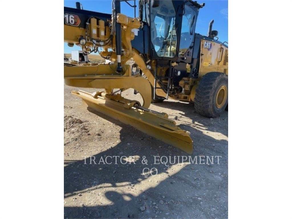 CAT 16 Grejdry