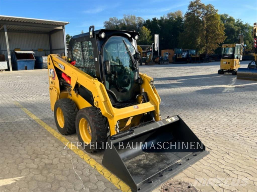 CAT 226D Smykem řízené nakladače