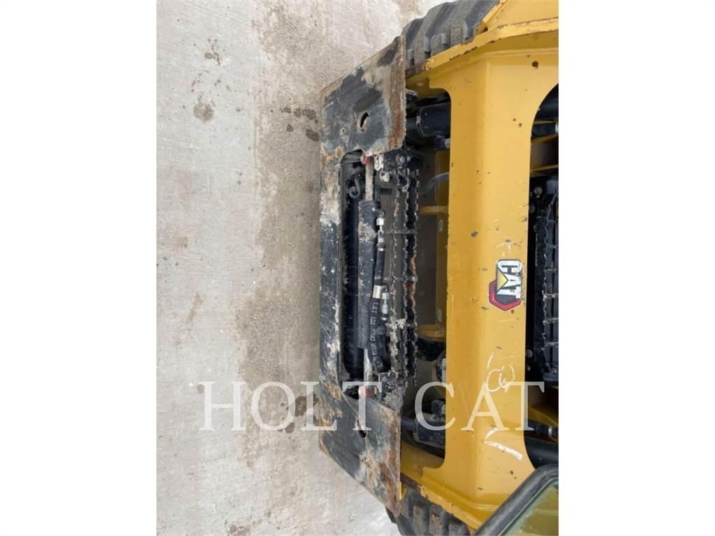 CAT 226D CAB Smykem řízené nakladače