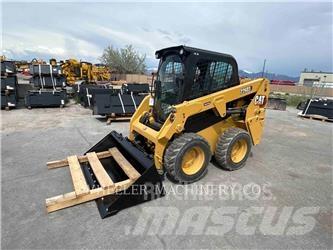 CAT 226D3 C3H2 Smykem řízené nakladače