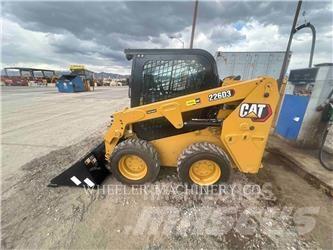 CAT 226D3 C3H2 Smykem řízené nakladače