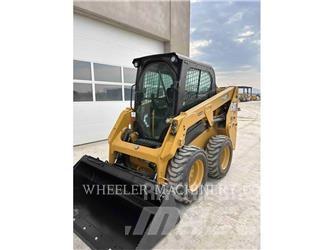CAT 226D3 C3H2 Smykem řízené nakladače