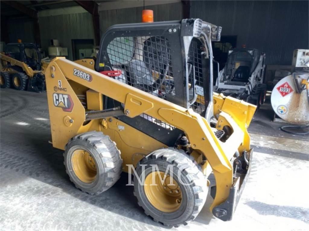 CAT 236D Smykem řízené nakladače