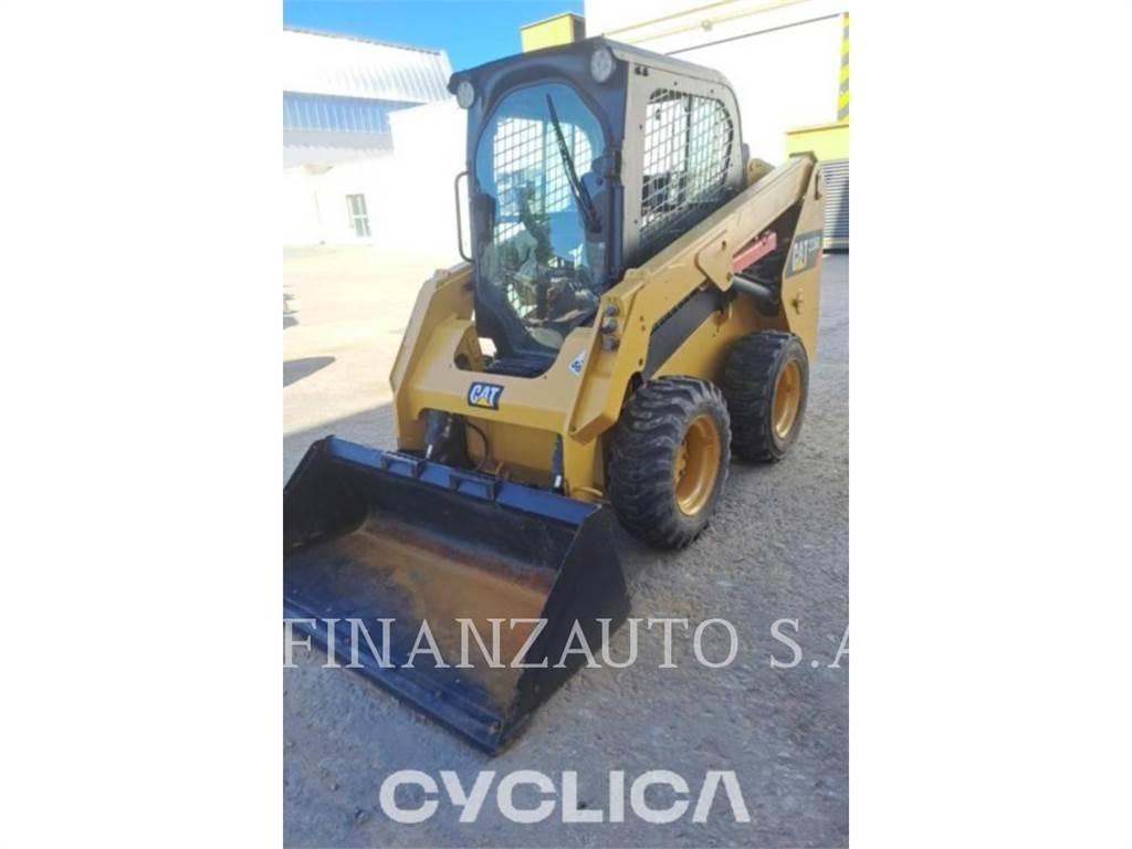 CAT 236D Smykem řízené nakladače