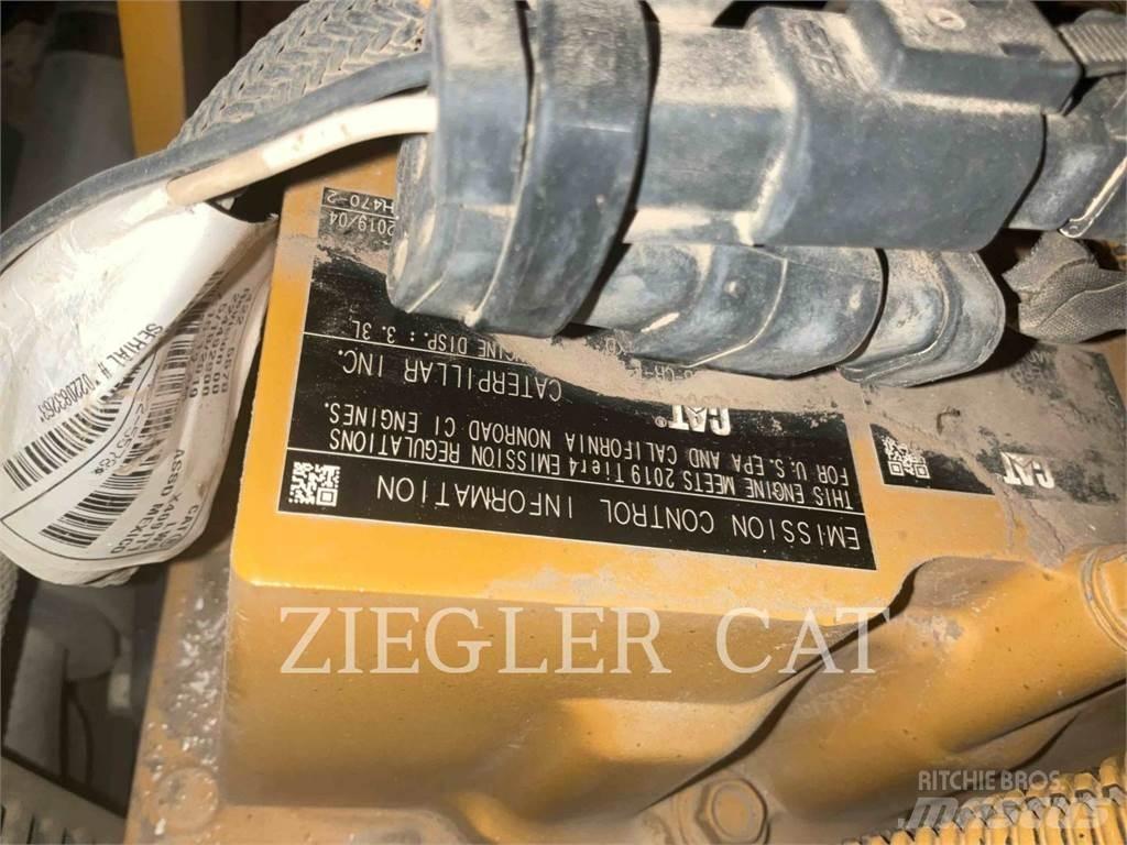 CAT 236D Smykem řízené nakladače