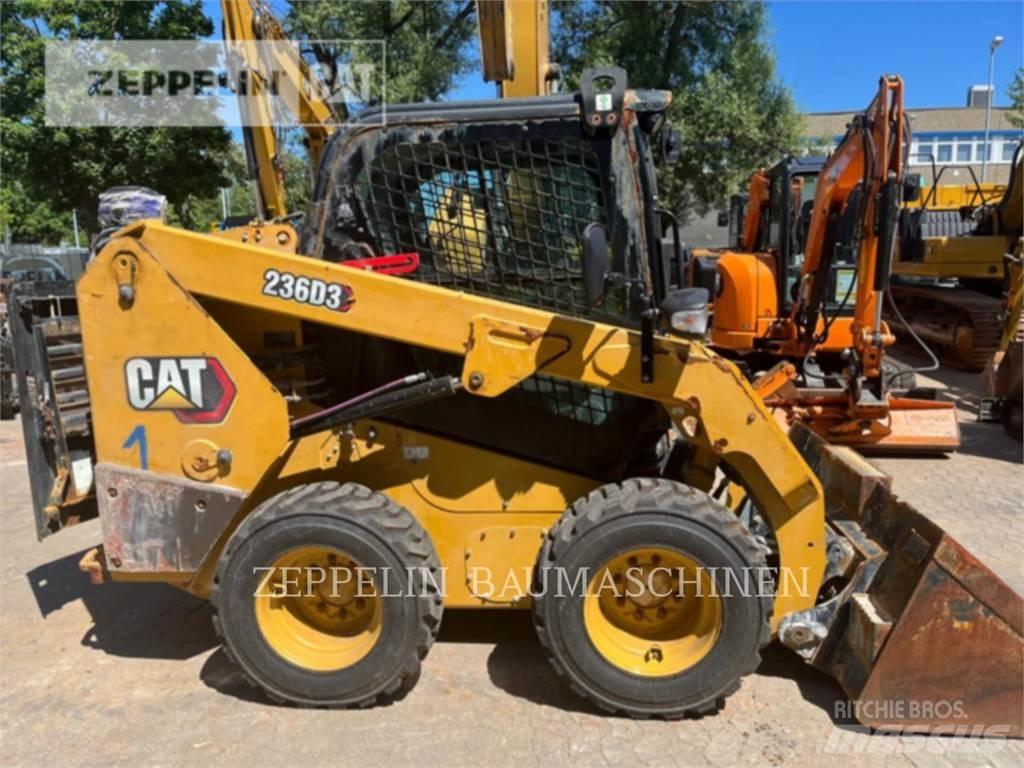 CAT 236D Smykem řízené nakladače