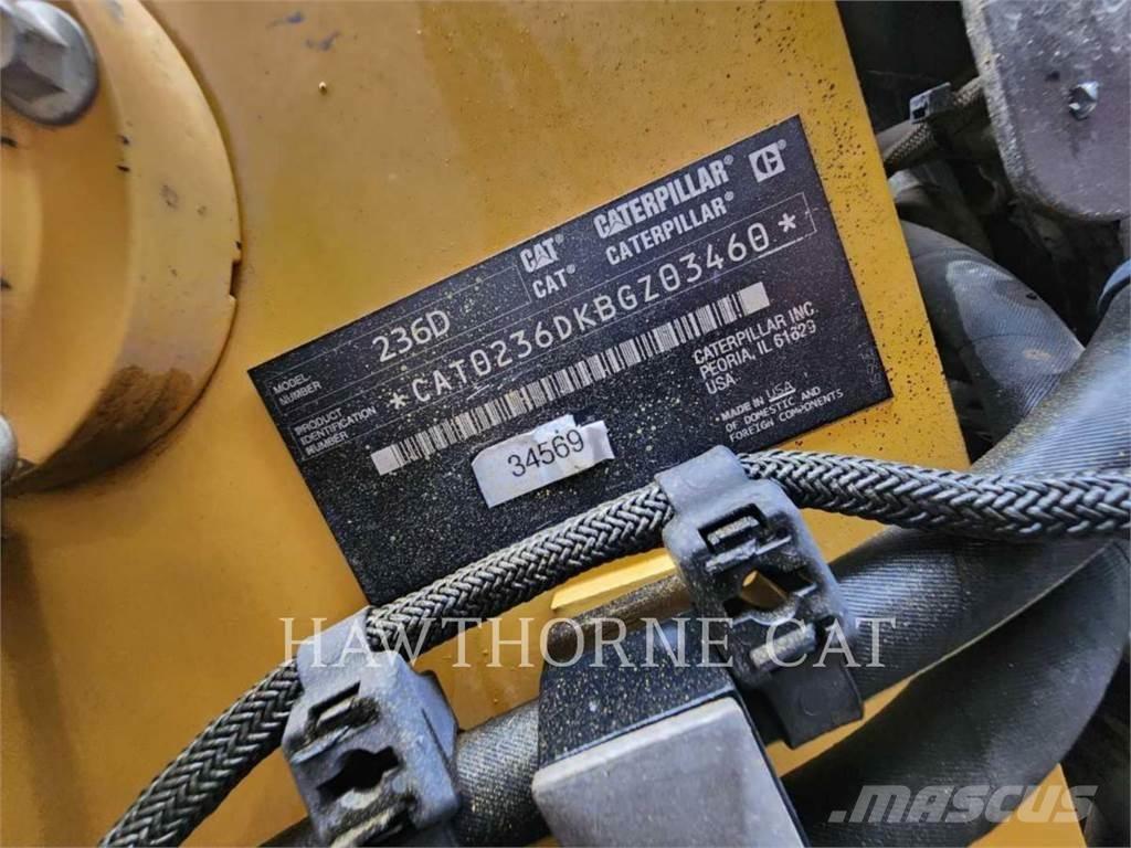 CAT 236D Smykem řízené nakladače