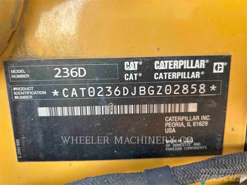 CAT 236D C3 2S Smykem řízené nakladače