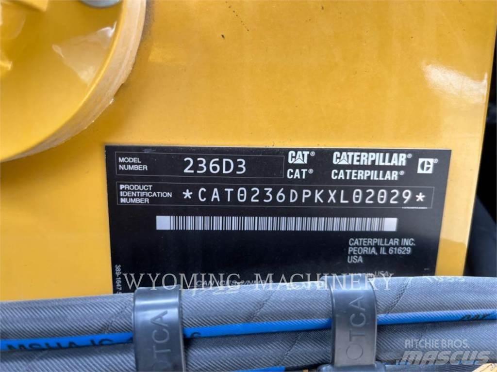 CAT 236D3 Smykem řízené nakladače