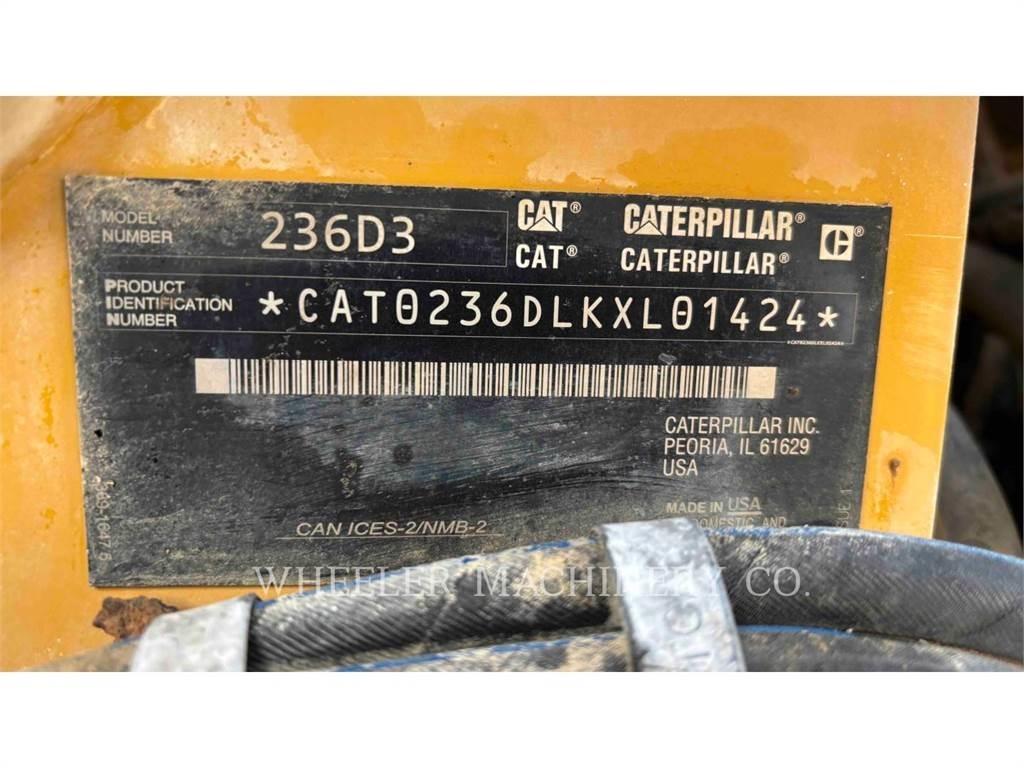 CAT 236D3 C3H2 Smykem řízené nakladače