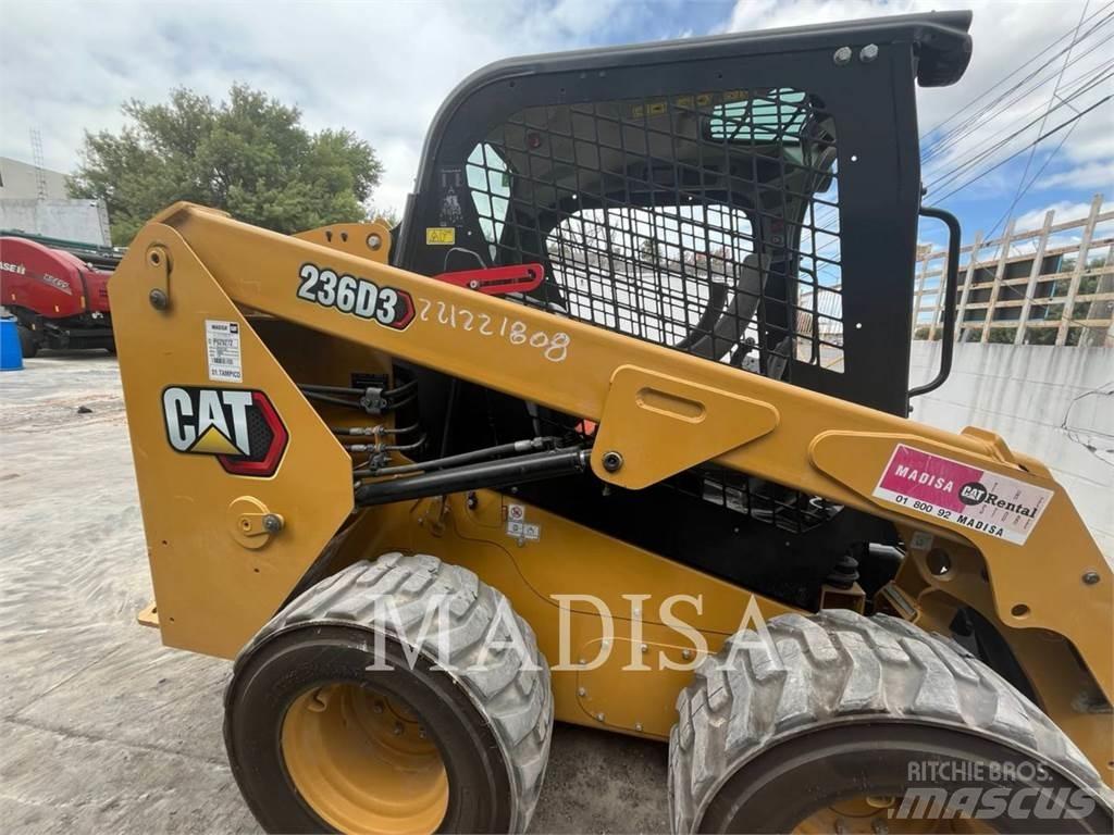 CAT 236D3LRC Smykem řízené nakladače