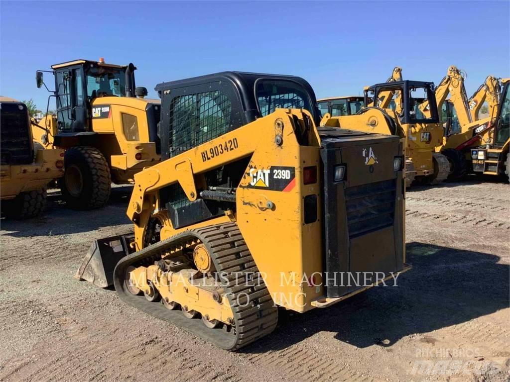 CAT 239D Pásové nakladače