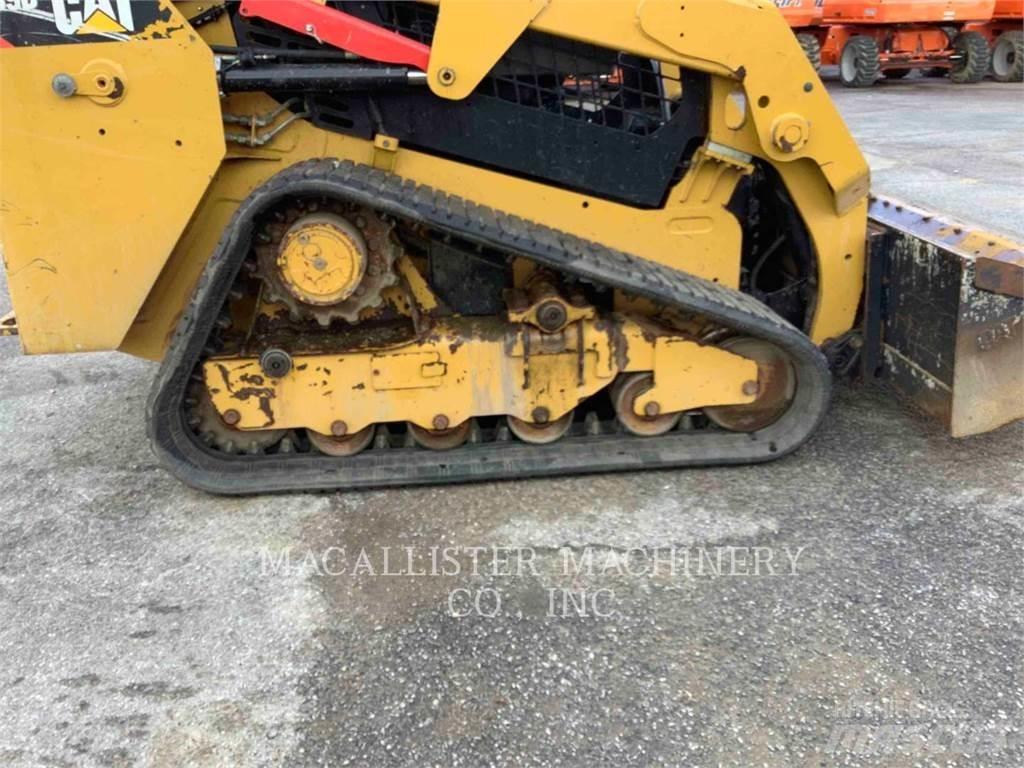 CAT 239D Pásové nakladače