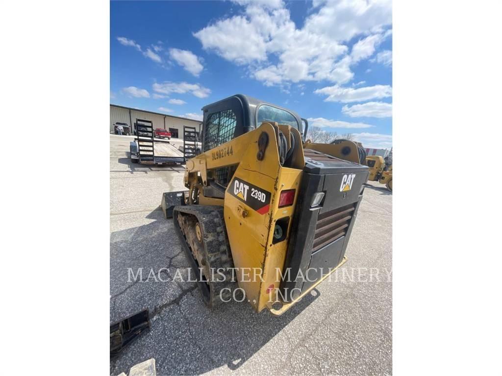 CAT 239D Pásové nakladače