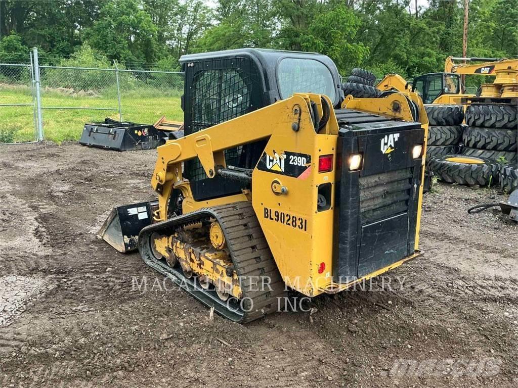 CAT 239D Pásové nakladače