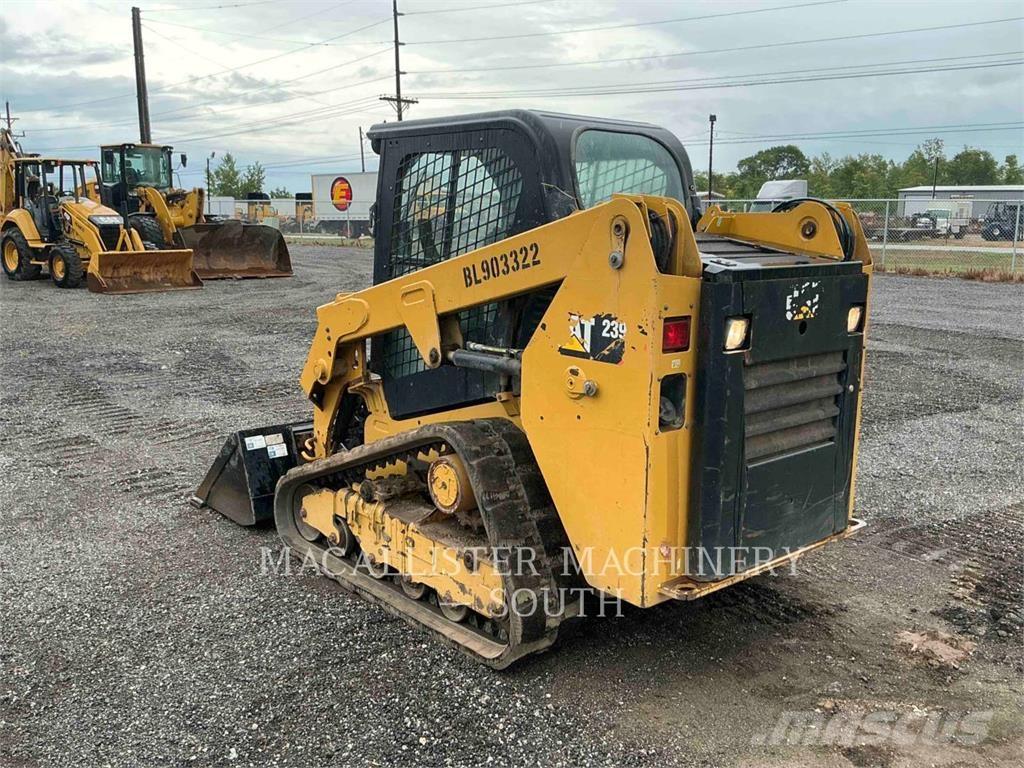 CAT 239D Pásové nakladače