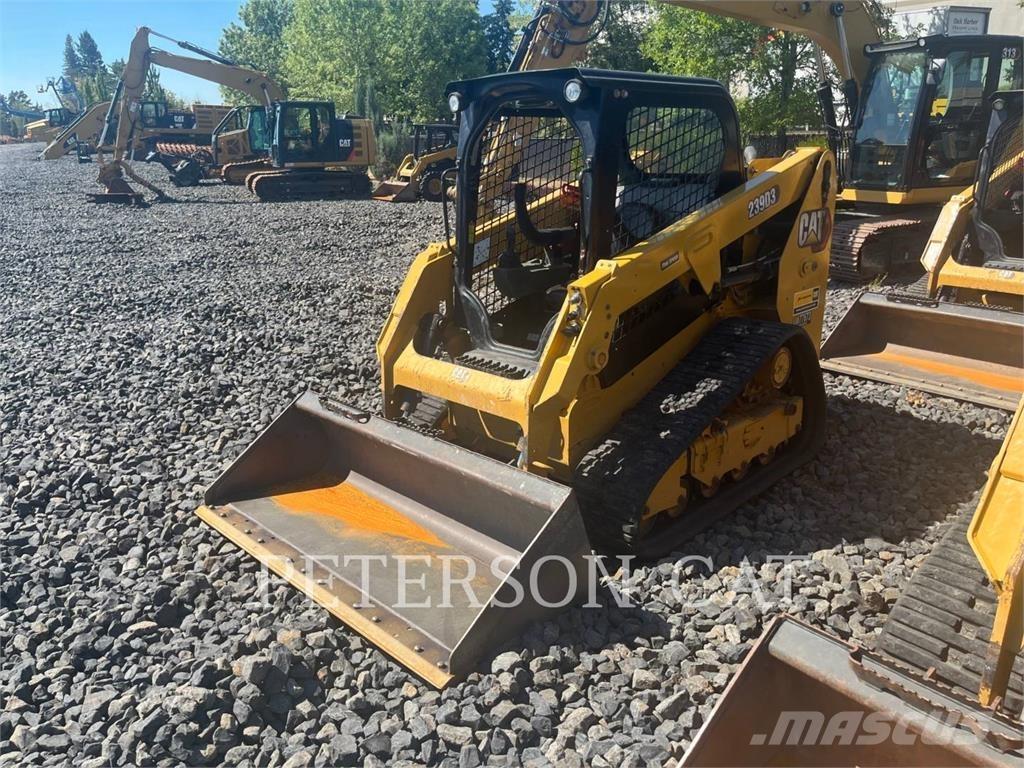 CAT 239D3 Smykem řízené nakladače