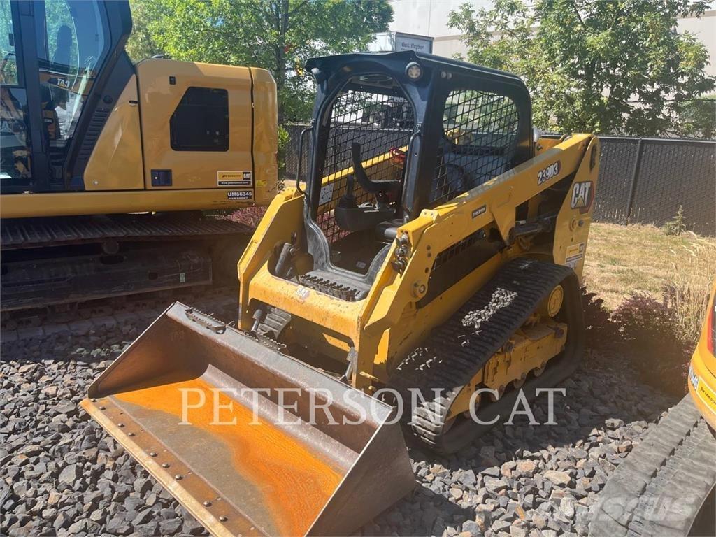CAT 239D3 Smykem řízené nakladače