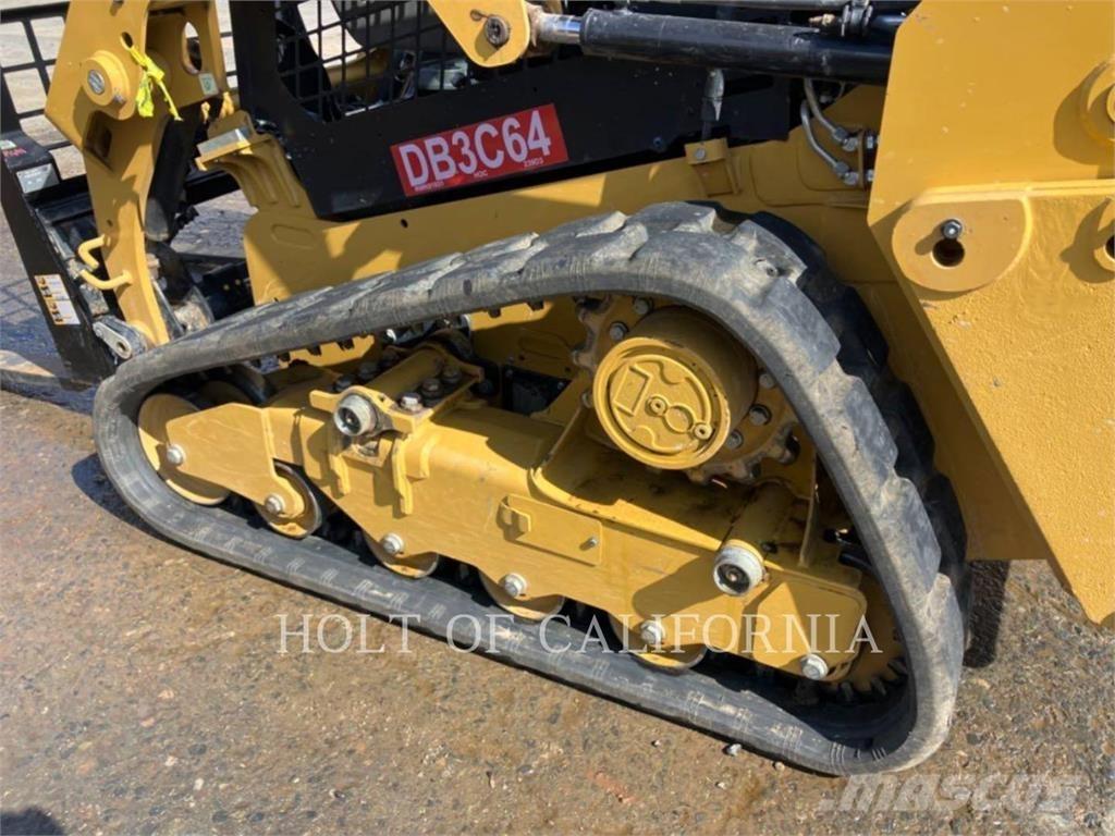 CAT 239D3 Smykem řízené nakladače