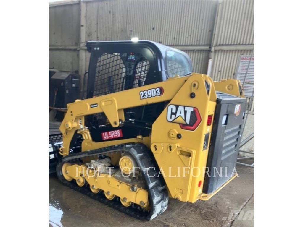 CAT 239D3 Pásové nakladače