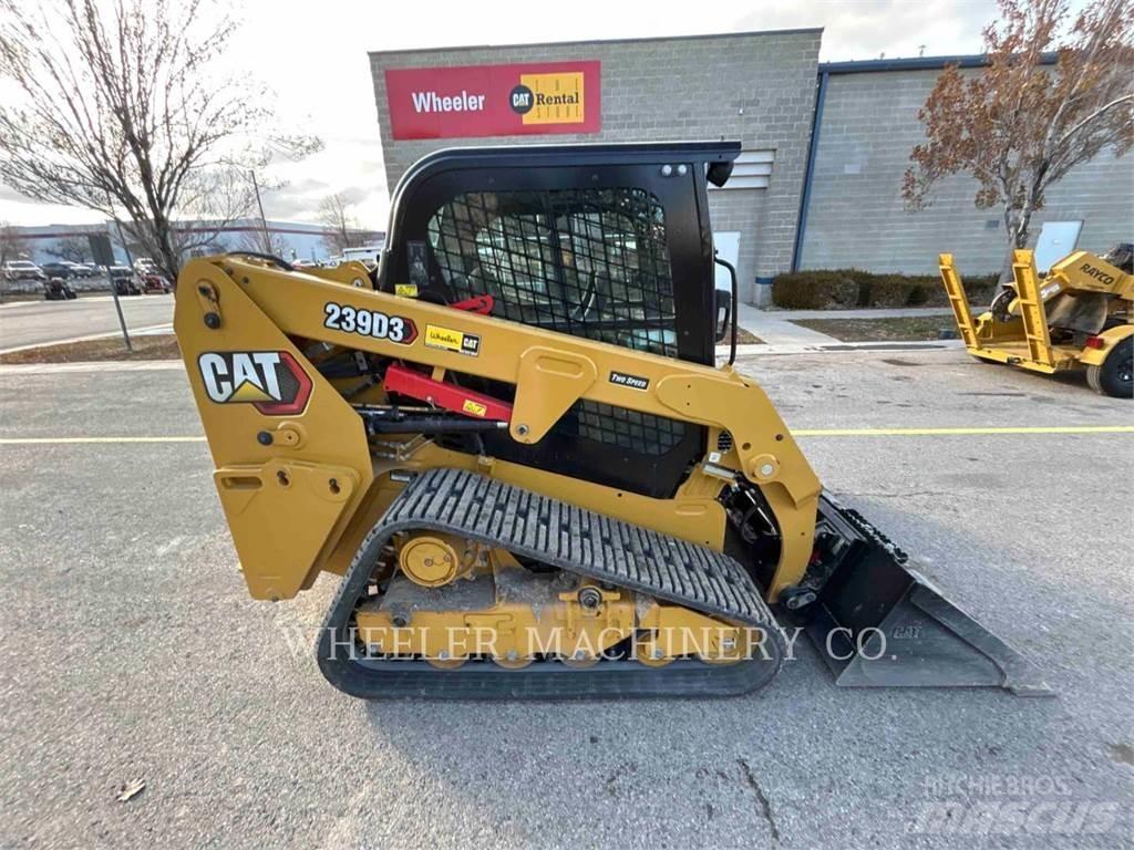 CAT 239D3 C1H2 Pásové nakladače