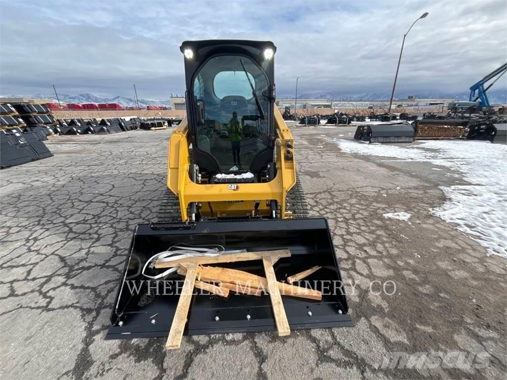 CAT 239D3 C3H2 Pásové nakladače
